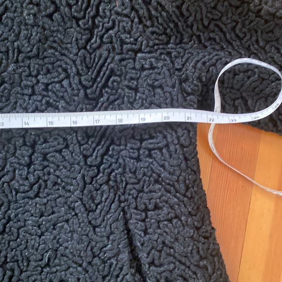 ❄️ Vintage Persian lamb coat with fur collar - Picture 12 of 13